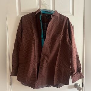 Paul Fredrick dress shirt in size XL. Only worn once. Great condition.